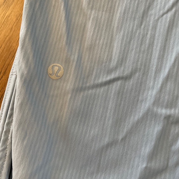 Lululemon Dance Studio Mid-Rise Cropped Pant in Chambray size 2 - Picture 9 of 11